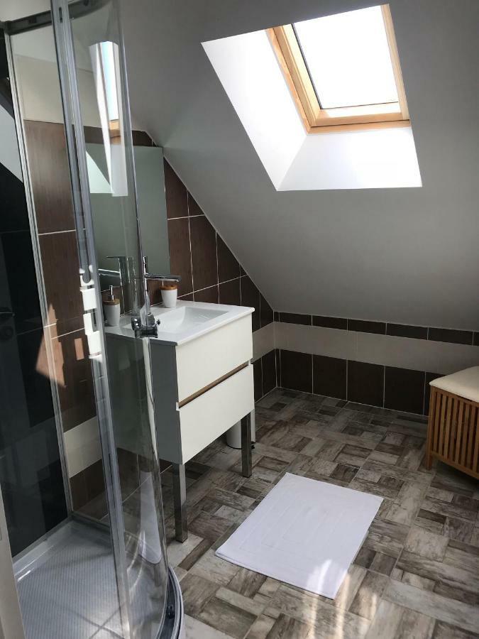 Gite 5 Pers Avec 2H Espace Bien-Etre Privatise Inclus Dans Le Prix De La Nuit 80M2 De Detente Equilly Exterior photo